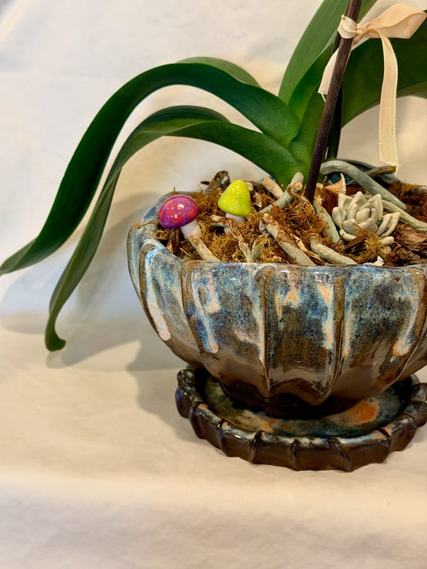 big brown pot