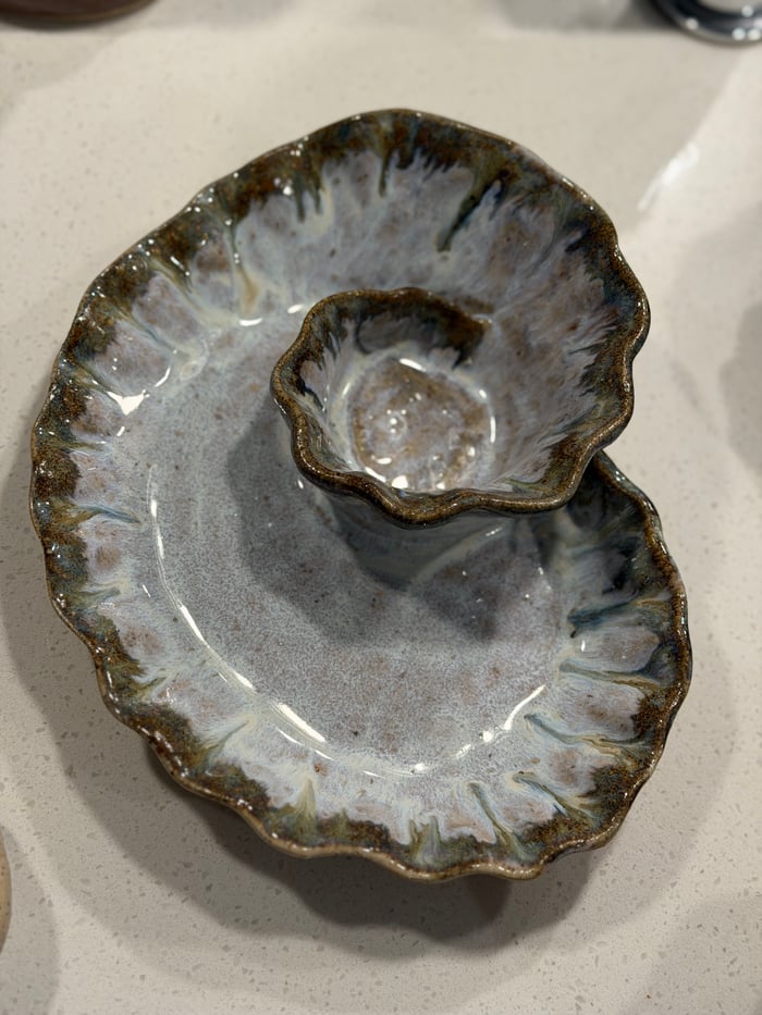 wavy-rimmed spiral chip and dip plates — view 4