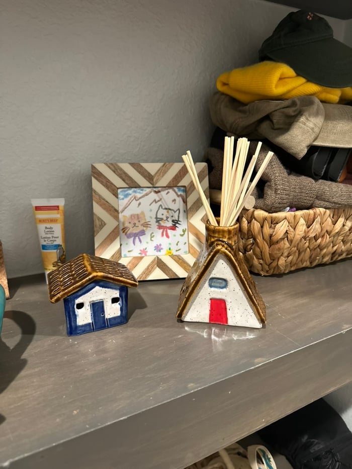 lil oil diffuser house — view 2