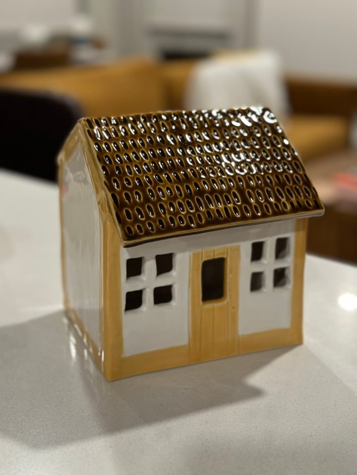 portuguese house bookend — view 2